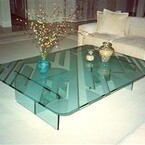 Мебели от стъкло